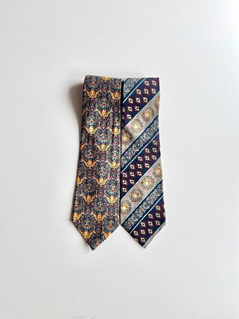 Lot of 2 THE METROPOLITAN MUSEUM OF ART Printed 100% Silk Ties